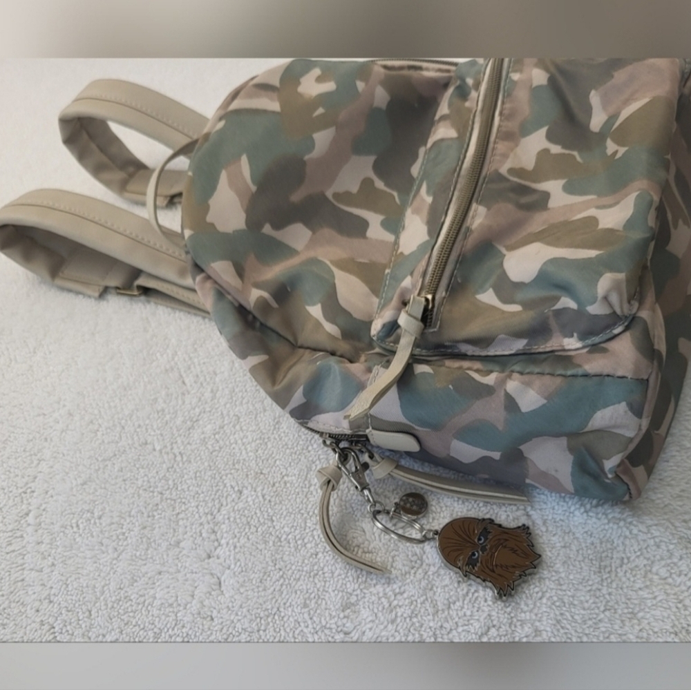 Camo Mini Backpack with Collectable StarWars Chewbaca Key Chain/Charm - Picture 7 of 12